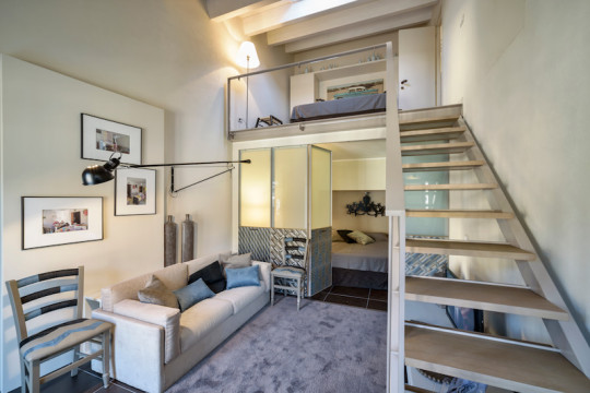 Mezzanine House