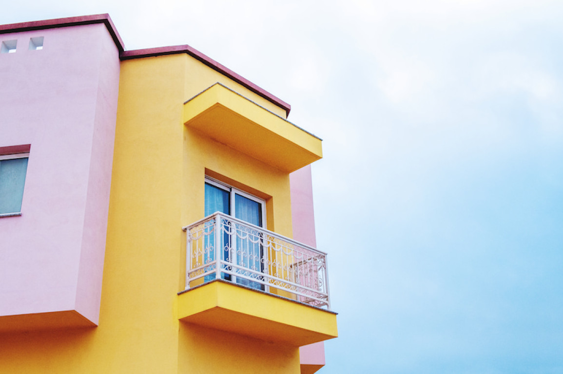 balkon adalah