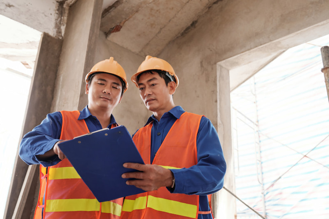 Construction workers salary​