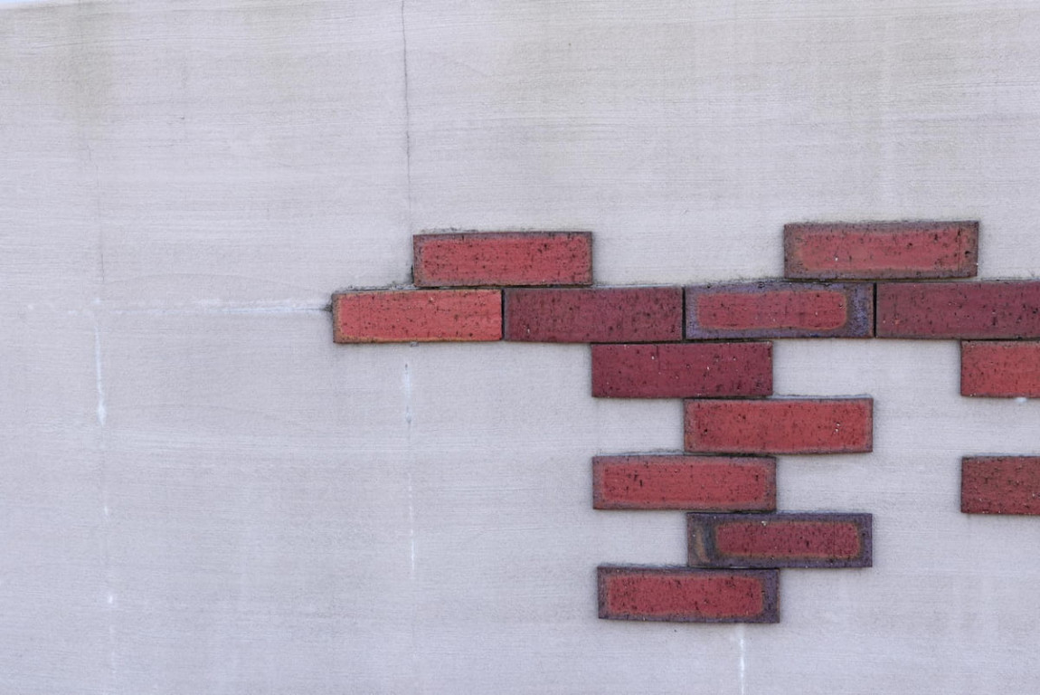 Hebel vs. Red Brick