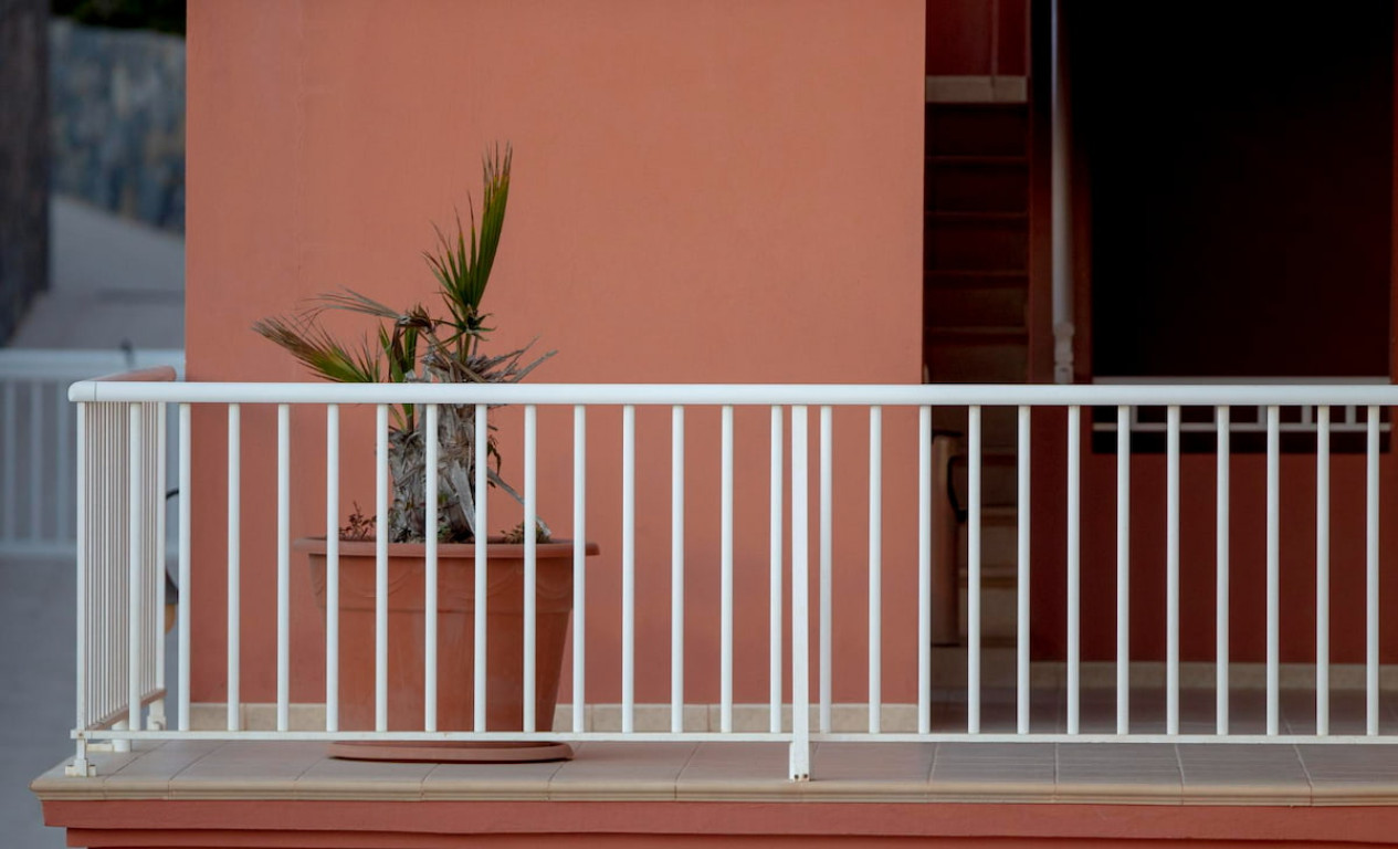 model balkon minimalis terbaru