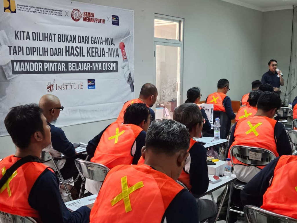 Semen Merah Putih Ajak Masyarakat Apresiasi “Pahlawan Konstruksi” di Hari Pahlawan Semen Merah Putih Ajak Masyarakat Apresiasi “Pahlawan Konstruksi” di Hari Pahlawan