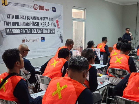 Semen Merah Putih Ajak Masyarakat Apresiasi “Pahlawan Konstruksi” di Hari Pahlawan